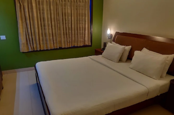 1 x Standard AC Room
